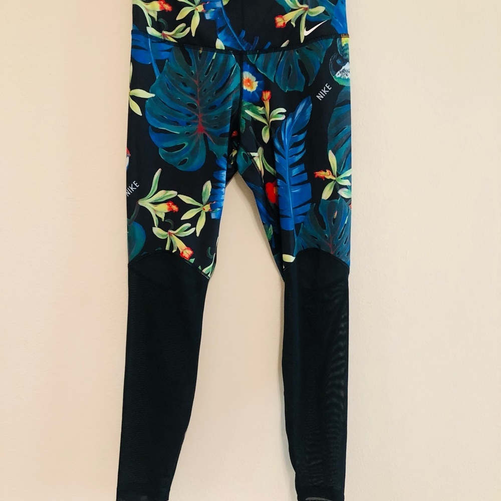 Women’s Nike Jeggings